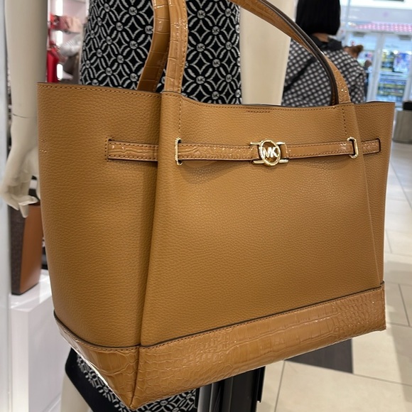 MICHAEL KORS
Reed Large Leather Belted Satchel Shoulder Handbag 
Deer Crocodile - Picture 2 of 16